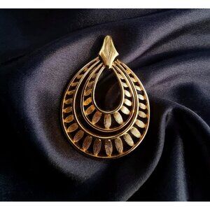 Vintage TRIFARI Signed Gold Tone Pendant